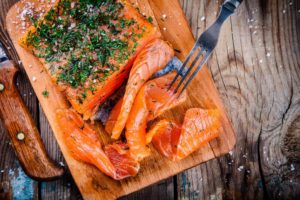 como fazer salmão curado