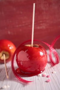 como fazer maçã do amor